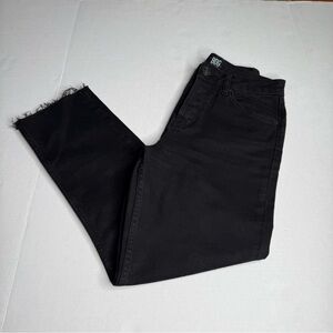 Women’s BDG Urban Outfitters Dillon Black Jeans
W28” L32 (see pictures)